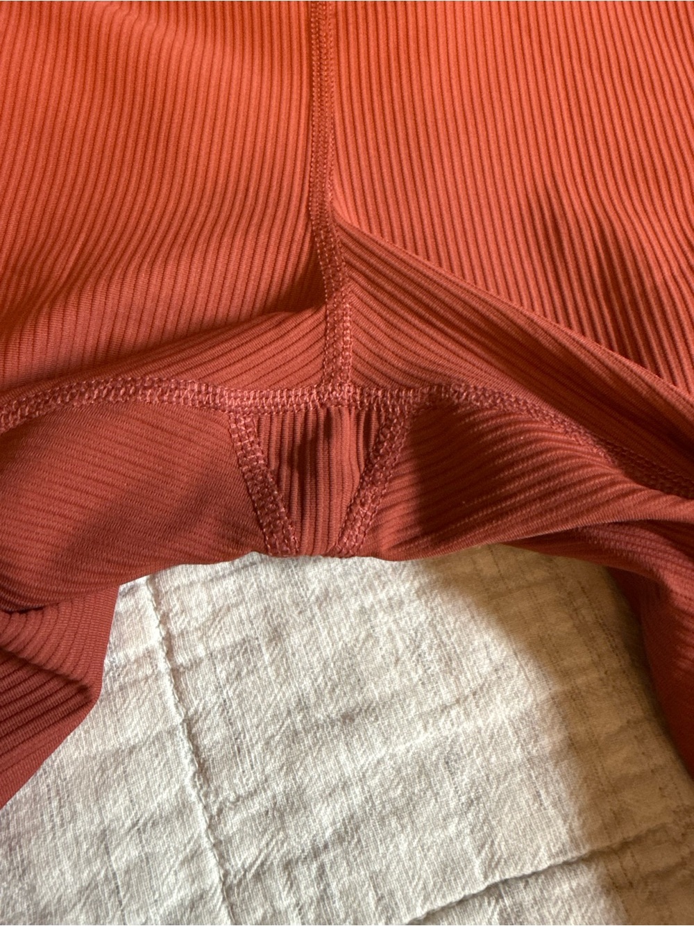 Old Navy Active PowerSoft Rust Ribbed Leggings M High Rise Pockets - Picture 7 of 9